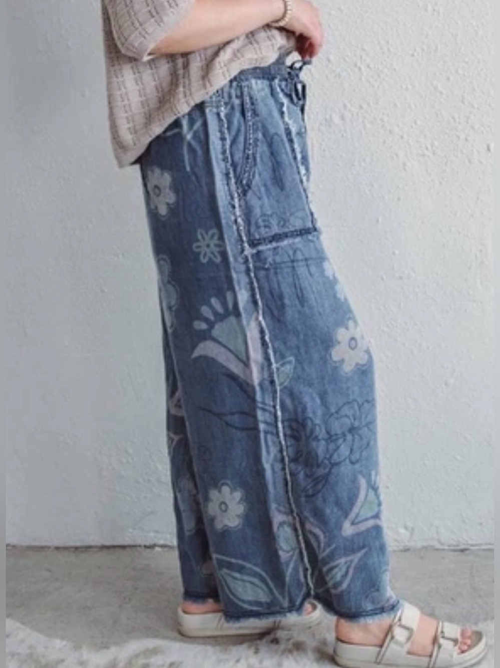 Easel Boho Chambray Tencel Floral Wide-Leg Denim Pants - Blue size Small - Picture 4 of 5
